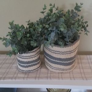 Nesting hanging or sitting catchall baskets.